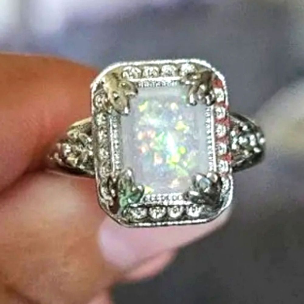 Vintage Antique Ring With White Square Opal sz 9